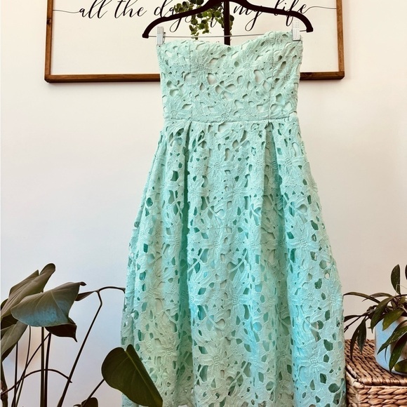 Alya Francesca’s Harpeth Mint Teal Seafoam Midi Guipure Floral Embroidered Dress - Picture 8 of 14